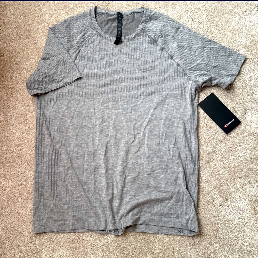 Lululemon Metal Vent Tech Short Sleeve